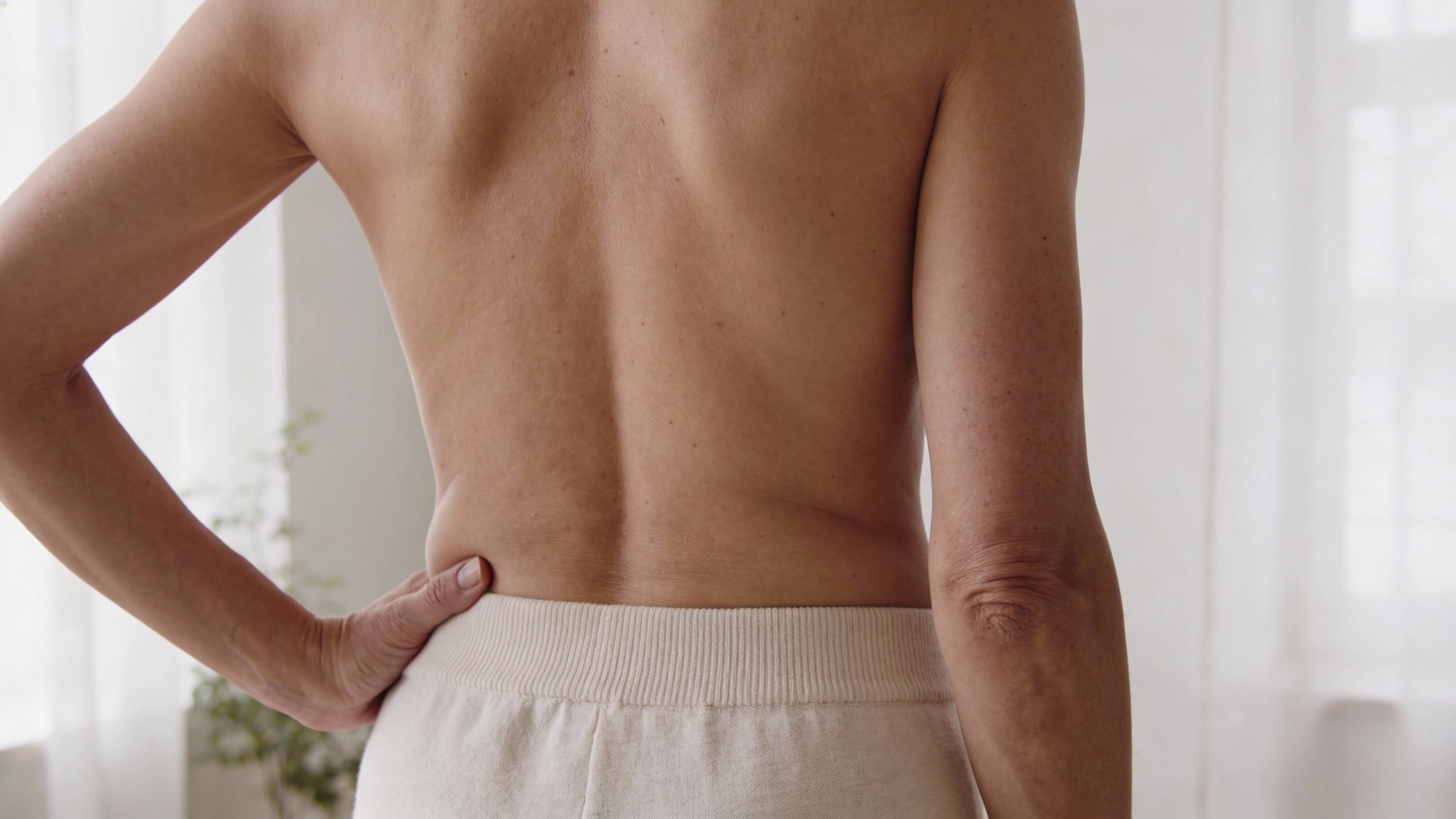 mal de dos côté gauche : signification spirituelle