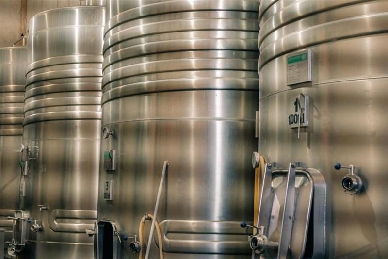 Cuve speidel : tout comprendre sur ce matériel incontournable en vinification